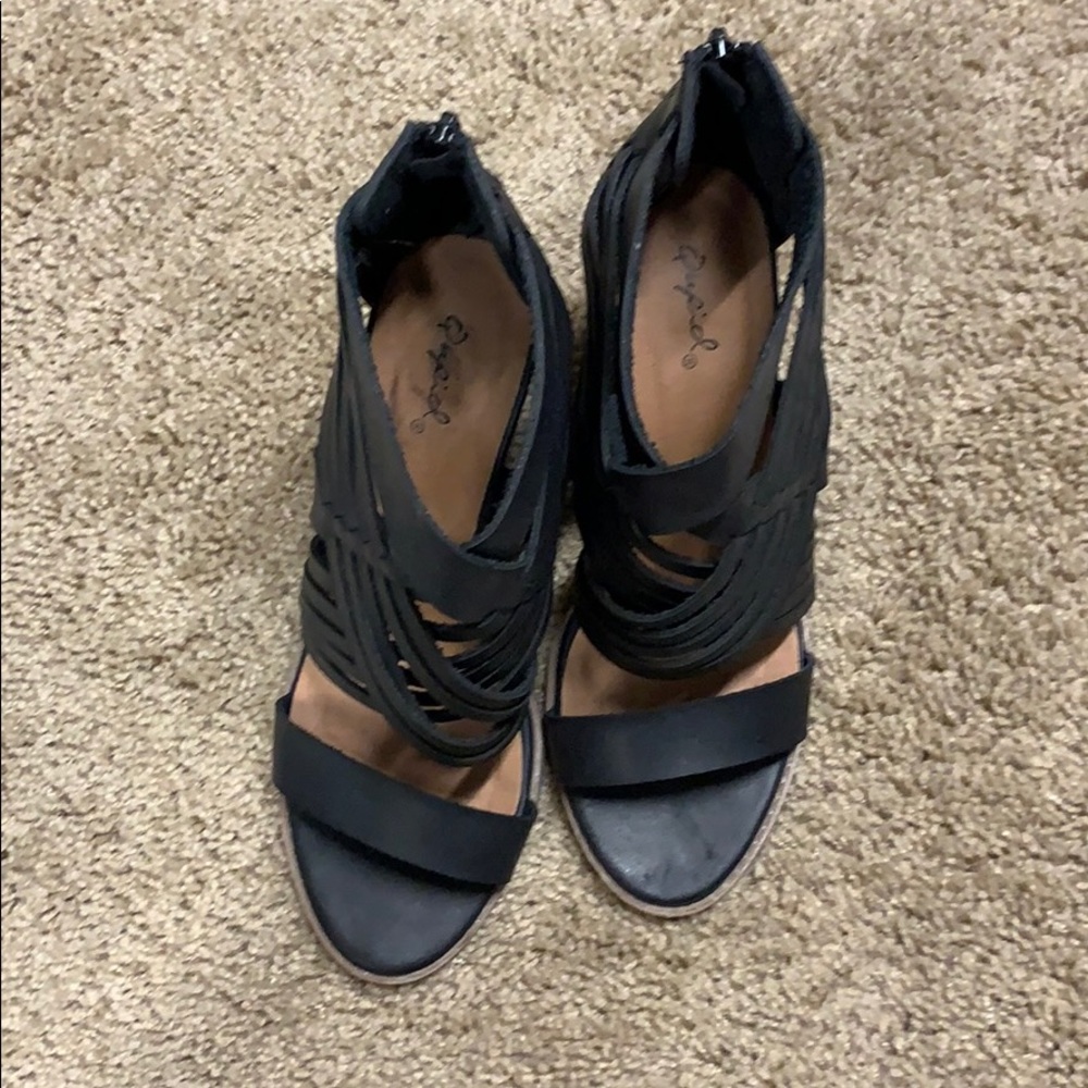 Bobbles and Lace Summer Heels